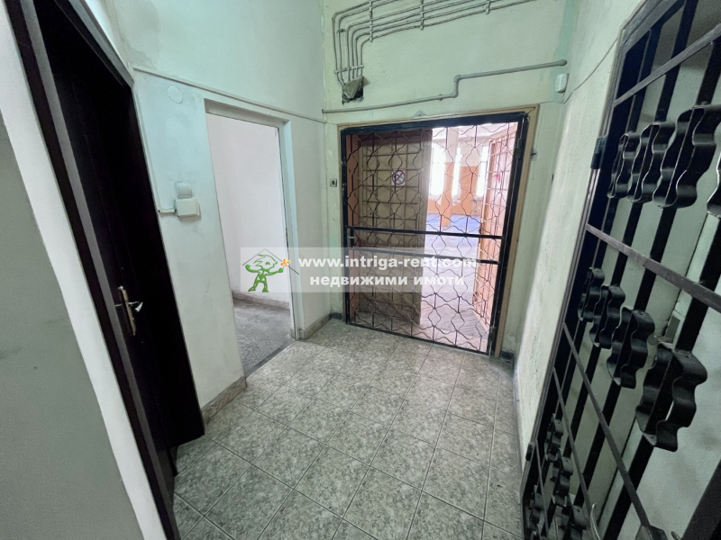 Te koop  Kantoor Chaskovo , Tsentar , 191 m² | 47222630 - afbeelding [13]