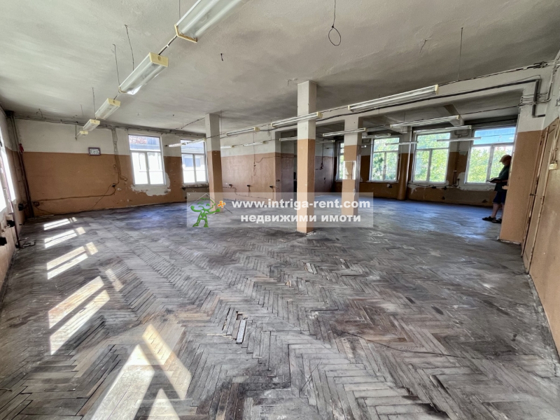Te koop  Kantoor Chaskovo , Tsentar , 191 m² | 47222630 - afbeelding [2]