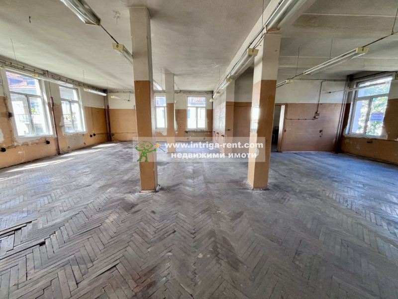 Te koop  Kantoor Chaskovo , Tsentar , 191 m² | 47222630