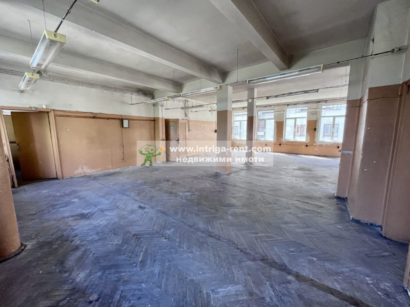 Te koop  Kantoor Chaskovo , Tsentar , 191 m² | 47222630 - afbeelding [6]