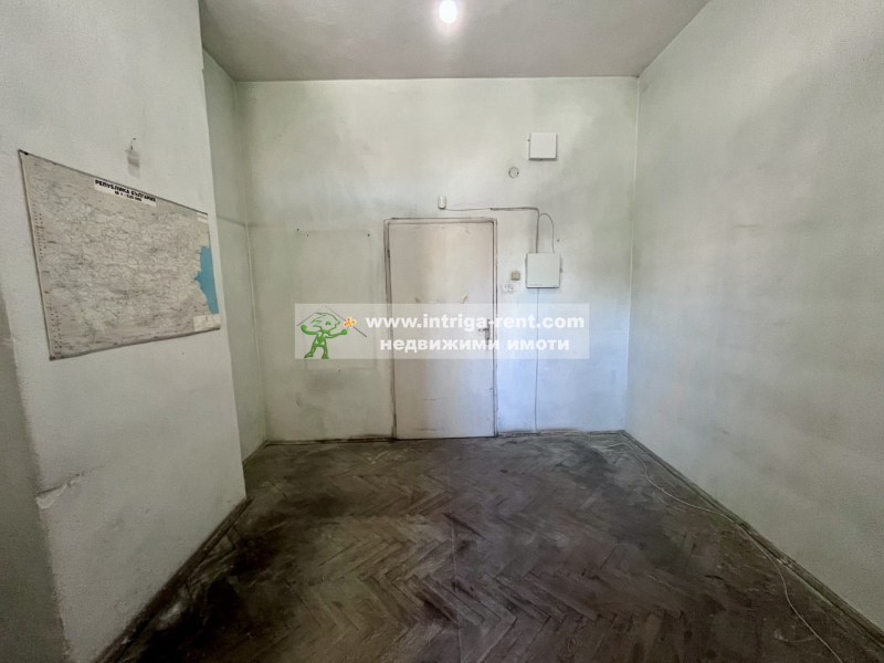 Te koop  Kantoor Chaskovo , Tsentar , 191 m² | 47222630 - afbeelding [10]