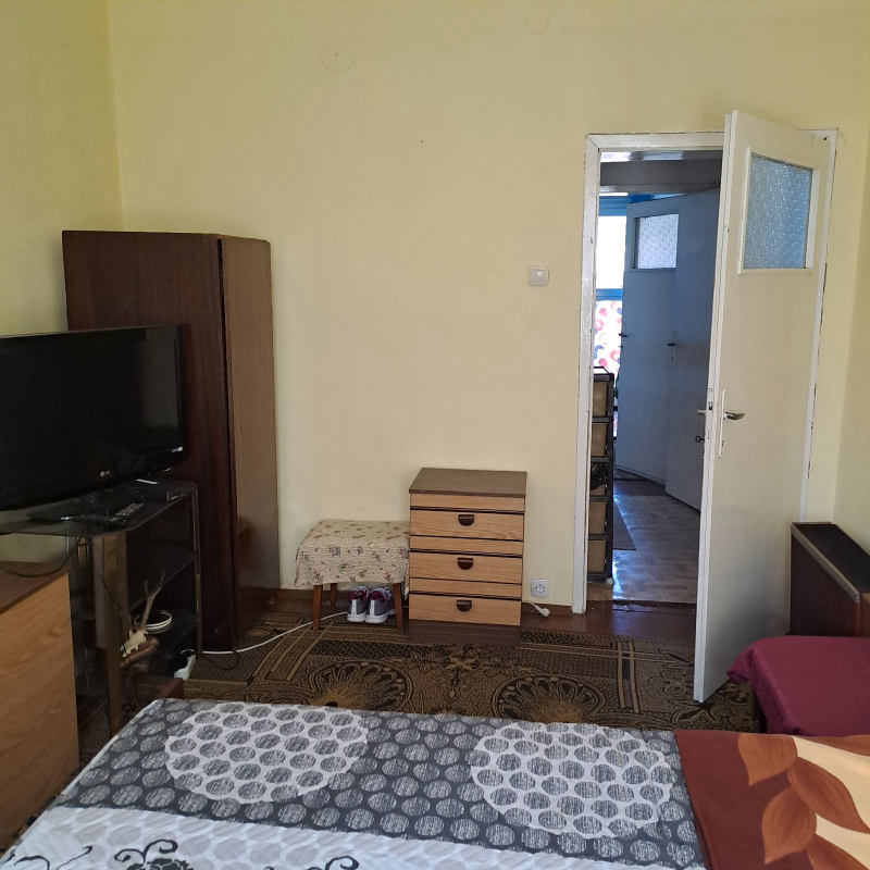 Продава  Етаж от къща град Кюстендил , Център , 130 кв.м | 24508830 - изображение [2]