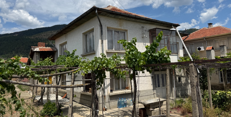 Продава  Къща област Сливен , гр. Твърдица , 156 кв.м | 43067341