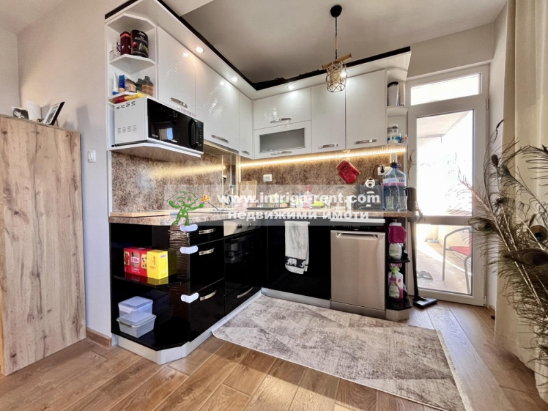 Продава  3-стаен град Хасково , Дружба 1 , 101 кв.м | 89171534 - изображение [8]