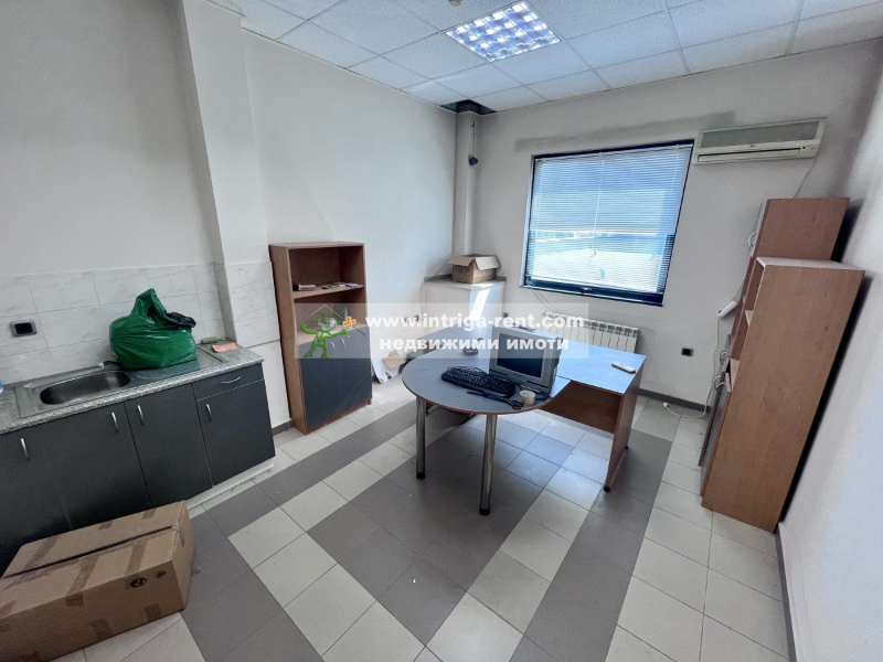 Продава  Офис град Хасково , Център , 17 кв.м | 45682968
