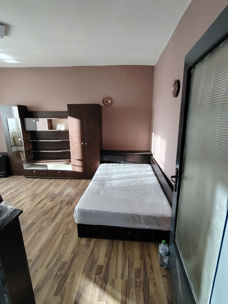 Продава  1-стаен град Пазарджик , Ставропол , 45 кв.м | 58615575 - изображение [3]