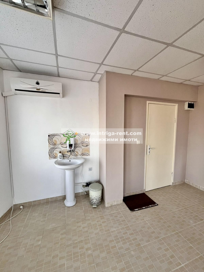 Eladó  Hivatal Haskovo , Centar , 30 négyzetméter | 38150197 - kép [3]