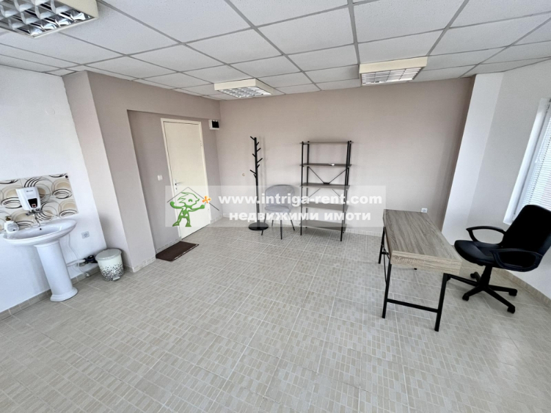 Eladó  Hivatal Haskovo , Centar , 30 négyzetméter | 38150197 - kép [2]