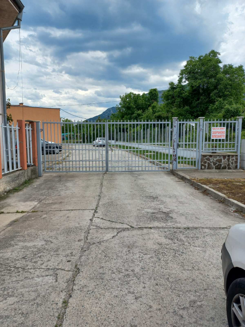 For Rent  Storage Vratsa , Promishlena zona - Iztok , 3928 sq.m | 90170510 - image [2]